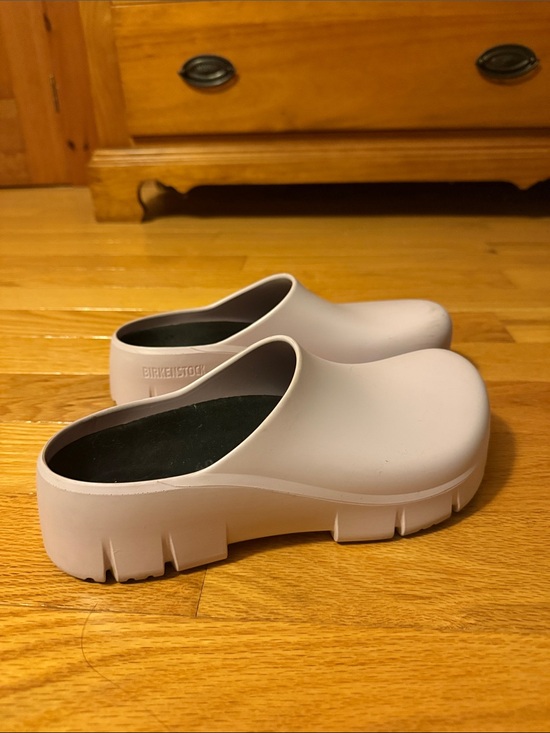 Birkenstock Shoes - Birkenstock Women’s Slip-On Clog in Pale Pink